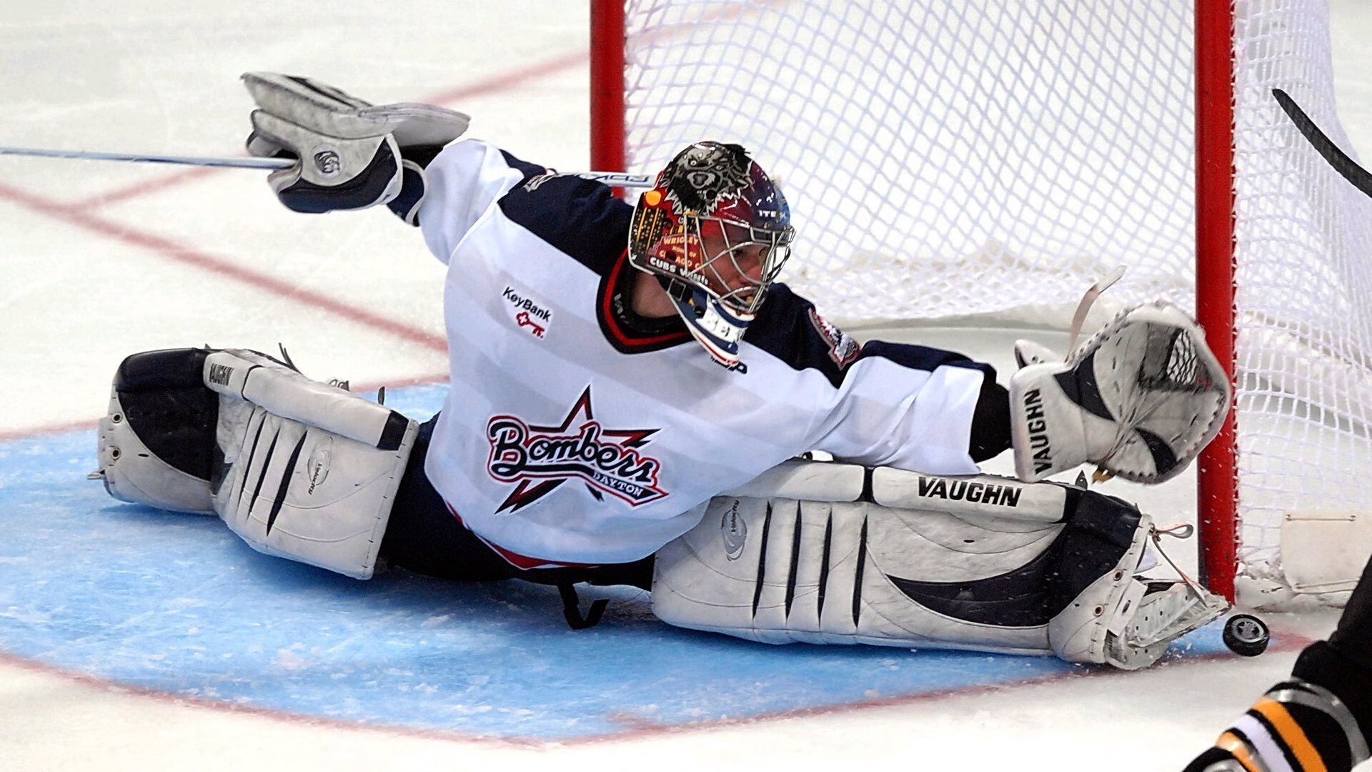 _知名企业冠名：商业合作推动运动普及_，商业合作的意思