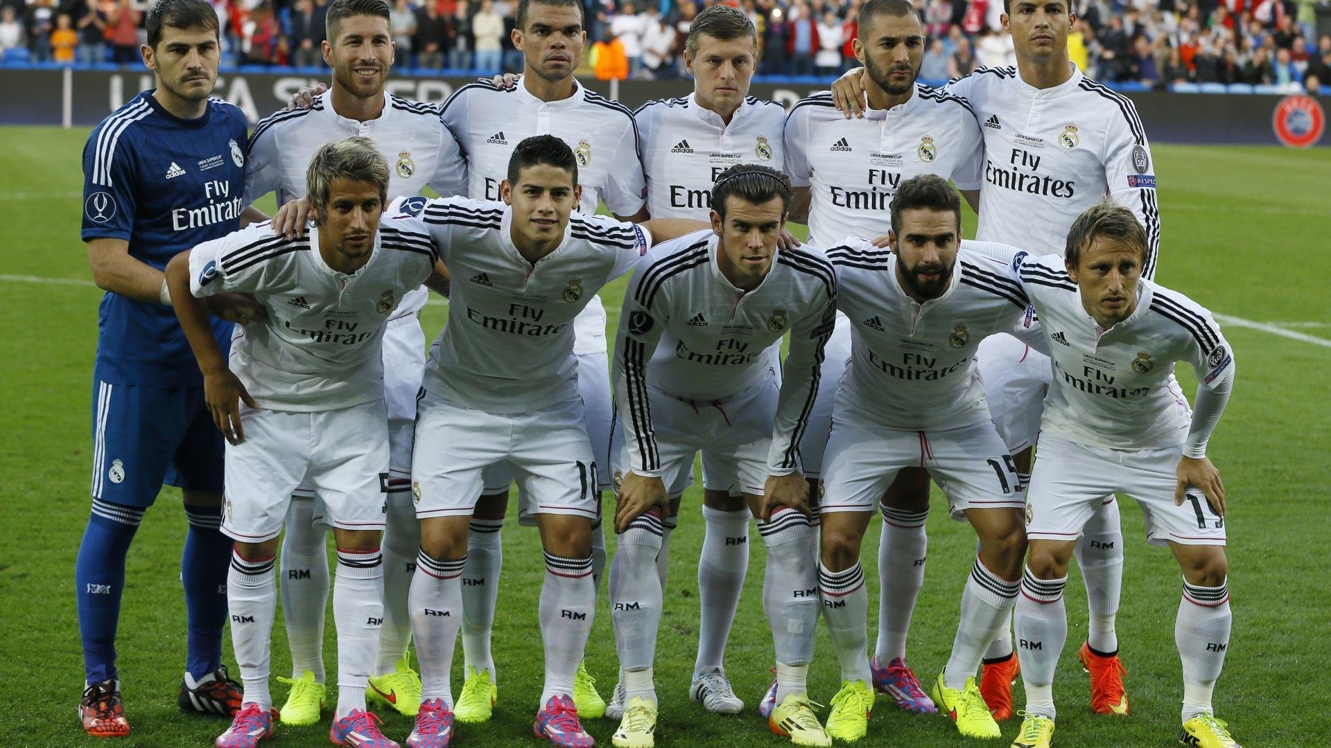 国足0_0战平中国香港，晋级形势堪忧，国足踢香港以往比分